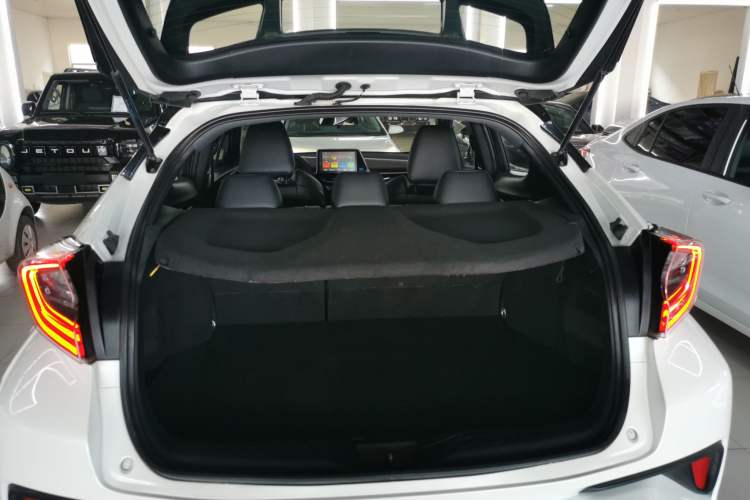 Used Toyota C-HR EV 2020 Deluxe Sunroof Edition Trunk