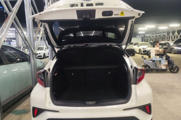 Used Toyota C-HR EV 2020 Deluxe Sunroof Edition Trunk