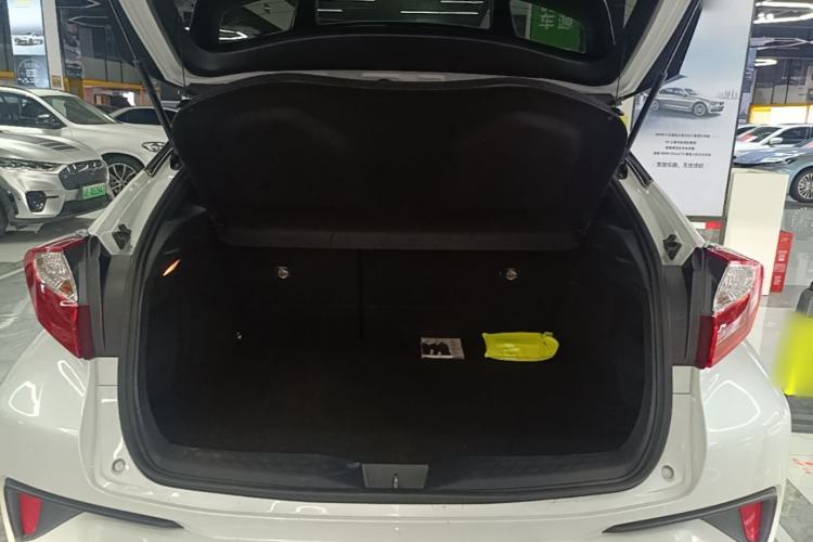 Used Toyota C-HR EV 2020 Luxury Sunroof Edition Trunk