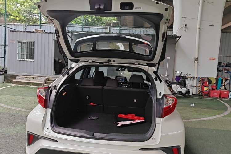 Used Toyota C-HR EV 2020 Leading Edition Trunk