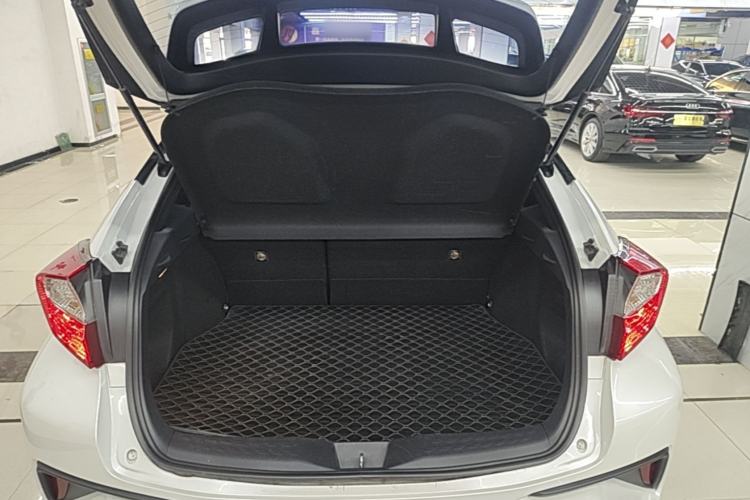 Used Toyota C-HR EV 2020 Luxury Sunroof Edition Trunk