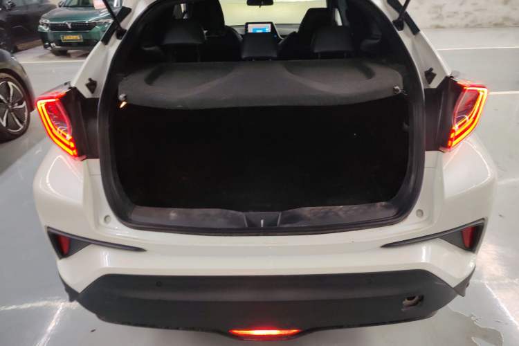 Used Toyota C-HR EV 2020 Deluxe Sunroof Edition Trunk