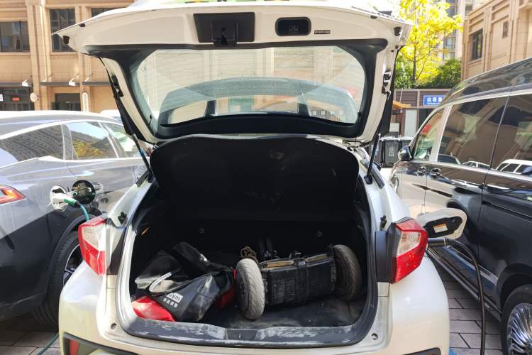 Used Toyota C-HR EV 2020 Leading Edition Trunk