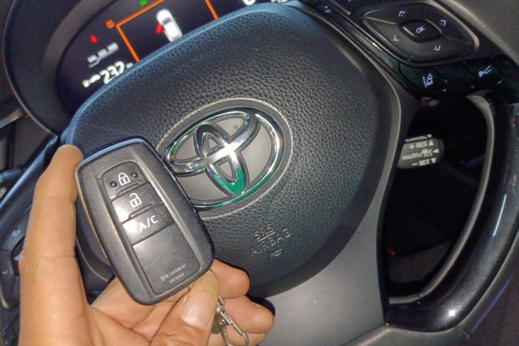 Used Toyota C-HR EV 2020 Deluxe Sunroof Edition Vehicle Key