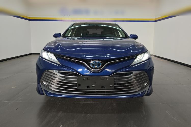 Used Toyota Camry 2019 Dual-Engine 2.5 HG Luxury Edition China V Standard Front