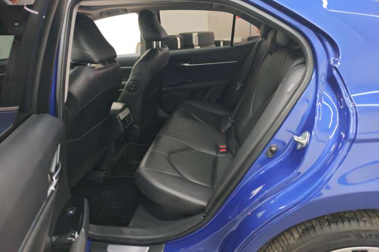 Used Toyota Camry 2019 Dual-Engine 2.5 HG Luxury Edition China V Standard Right Rear Seat