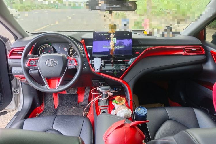 Used Toyota Camry 2021 2.0G Luxury Edition Center Console