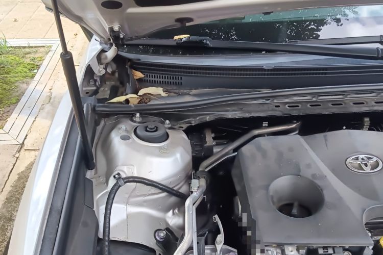 Used Toyota Camry 2021 2.0G Luxury Edition Engine Bay Right