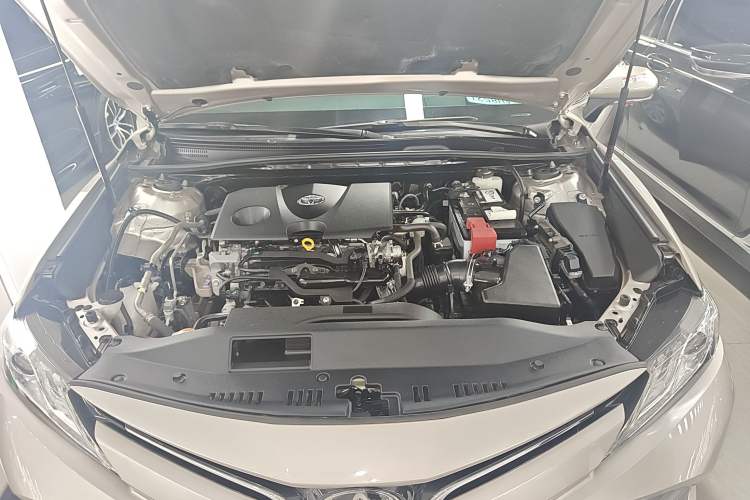 Used Toyota Camry 2019 Revised Version 2.0G Luxury Edition Engine Bay