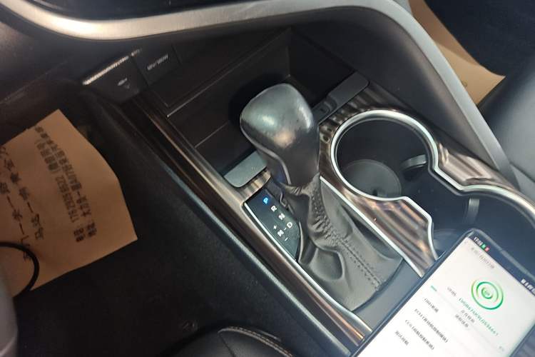 Used Toyota Camry 2019 Revised Version 2.0G Luxury Edition Gear Lever