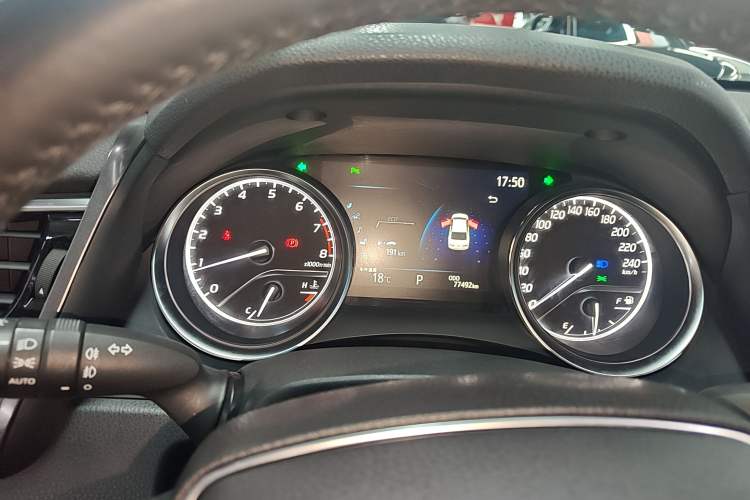 Used Toyota Camry 2019 Revised Version 2.0G Luxury Edition Instrument Cluster