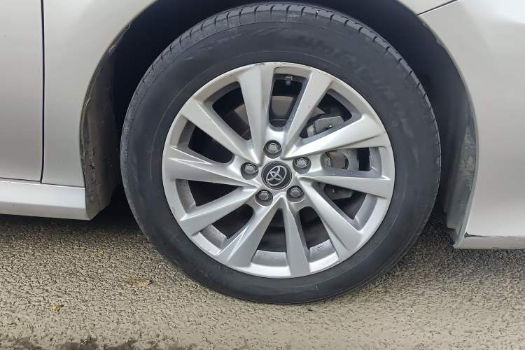 Used Toyota Camry 2021 2.0G Luxury Edition Right Front Wheel Hub