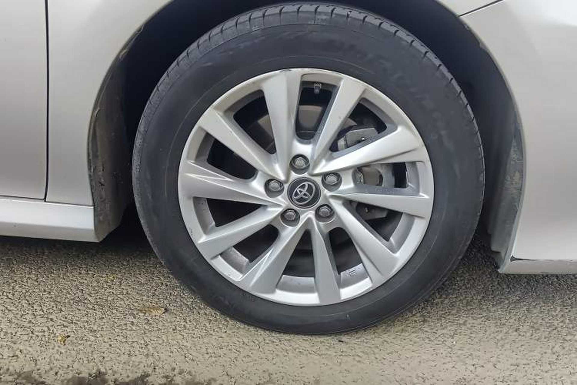 Used Toyota Camry 2021 2.0G Luxury Edition Right Front Wheel Hub