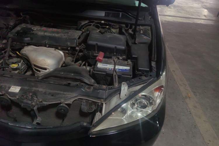 Used Toyota Camry  Engine Bay Left
