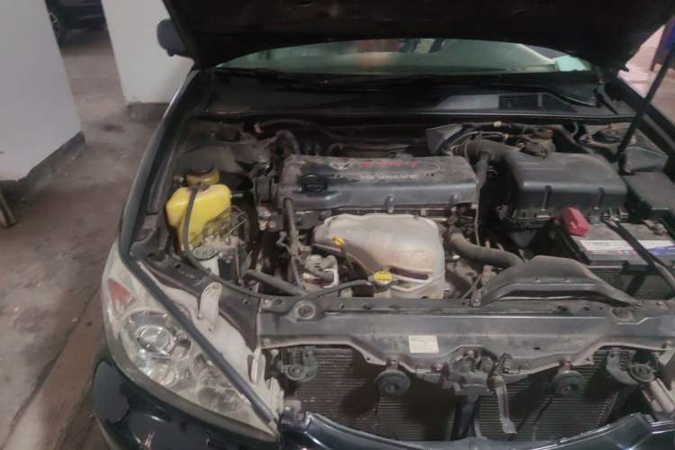 Used Toyota Camry  Engine Bay Right