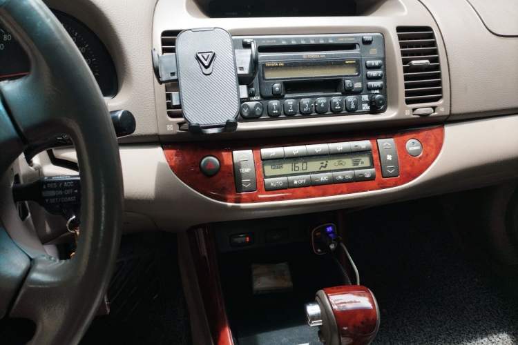 Used Toyota Camry 2005 2.4 Luxury Edition Audio And AC Panel