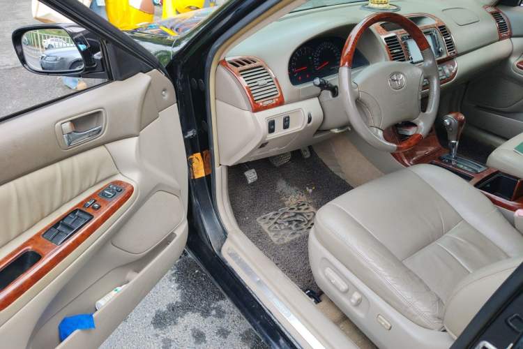 Used Toyota Camry 2005 2.4 Luxury Edition Driver Seat