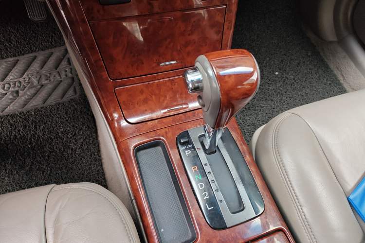 Used Toyota Camry 2005 2.4 Luxury Edition Gear Lever