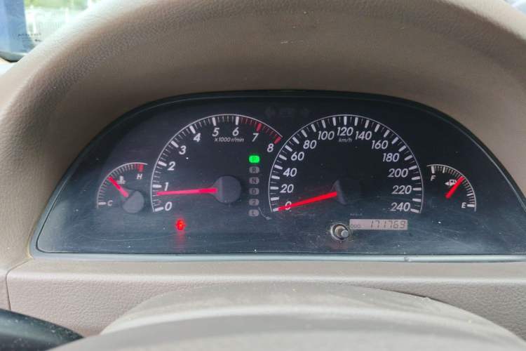 Used Toyota Camry 2005 2.4 Luxury Edition Instrument Cluster