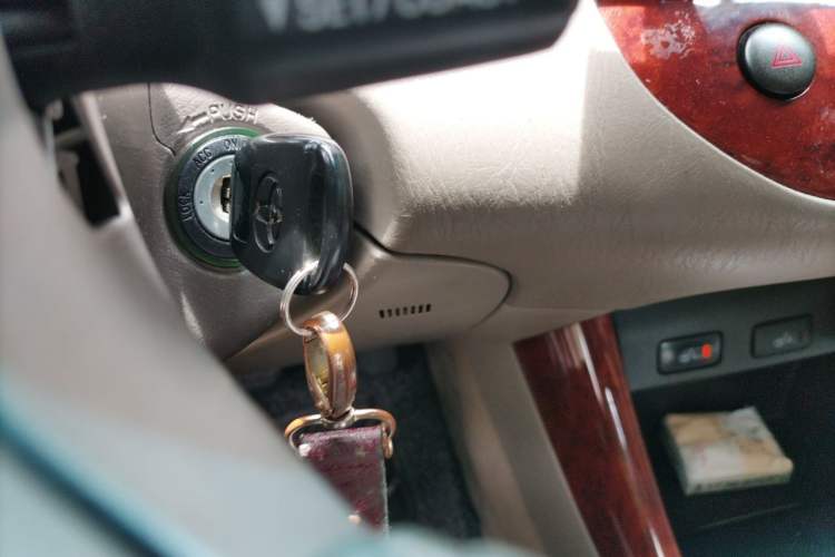 Used Toyota Camry 2005 2.4 Luxury Edition Vehicle Key