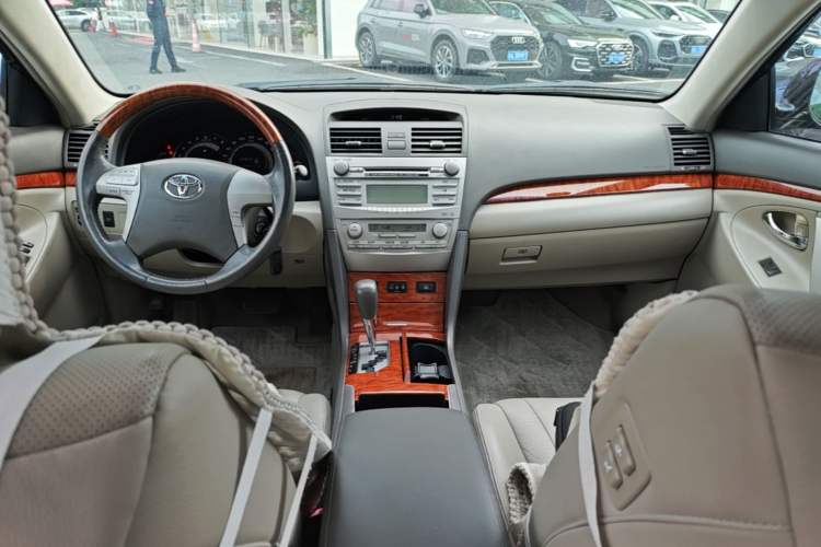 Used Toyota Camry 2006 200G Center Console