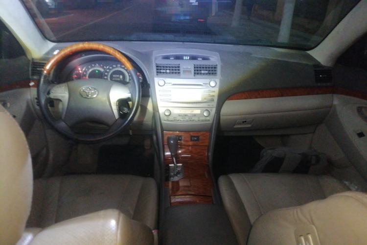 Used Toyota Camry 2006 240G Center Console