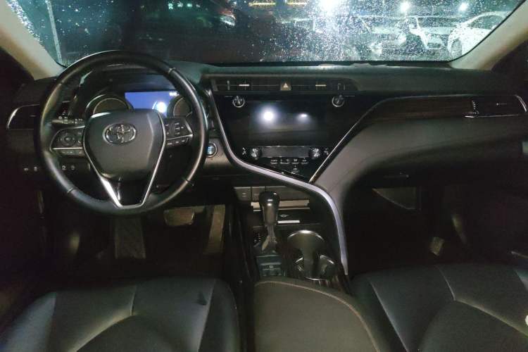 Used Toyota Camry 2006 240G Center Console