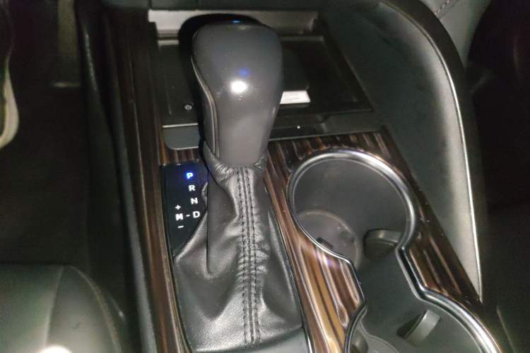 Used Toyota Camry 2006 240G Gear Lever