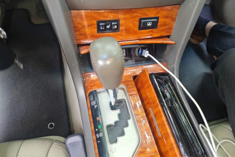 Used Toyota Camry 2006 240G Navigation Edition Gear Lever