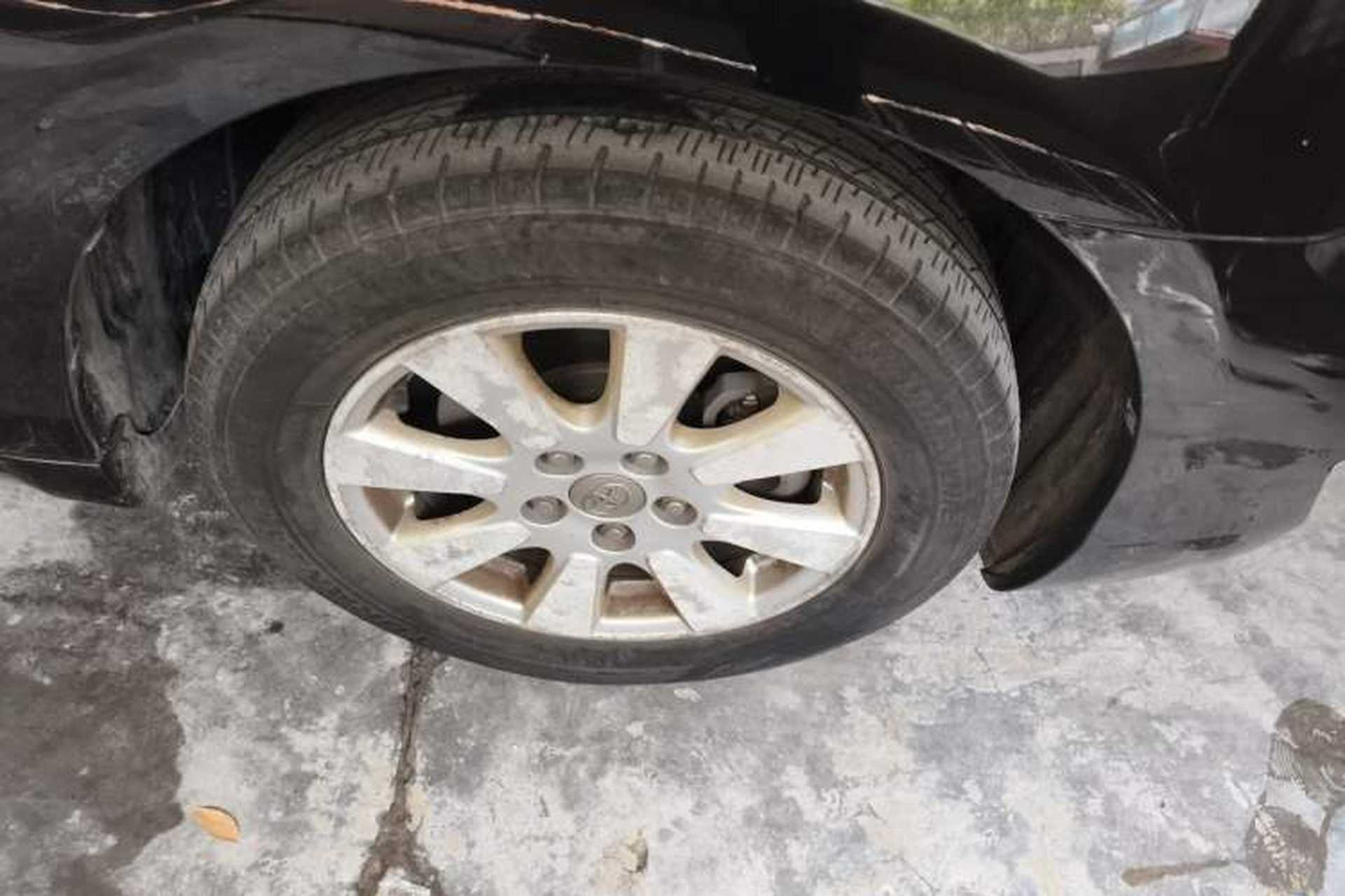 Used Toyota Camry 2006 200G Right Front Wheel Hub