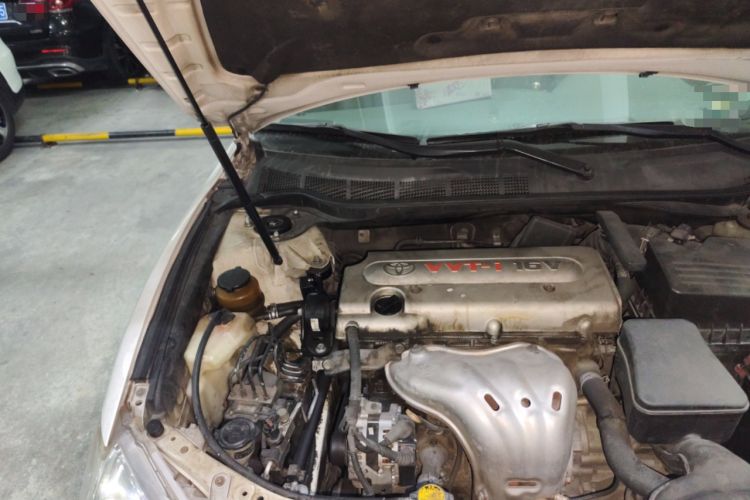 Used Toyota Camry 2006 240G Engine Bay Right