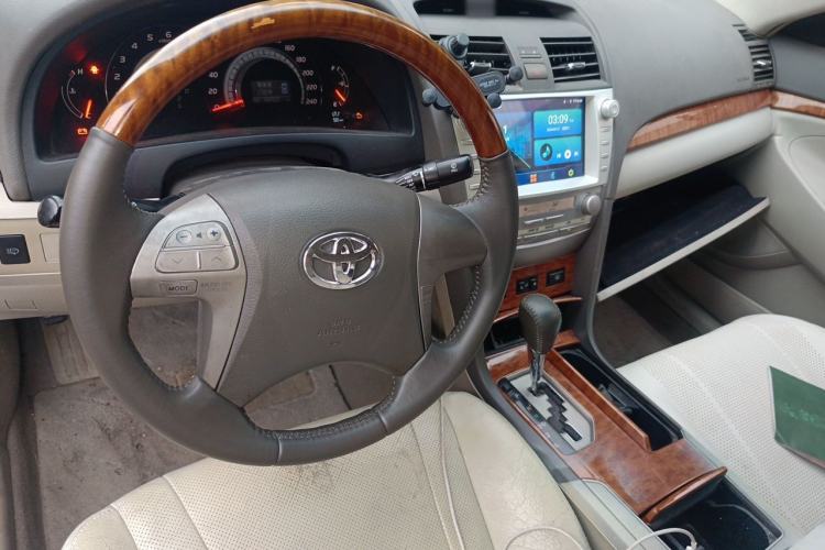 Used Toyota Camry 2006 200G Center Console