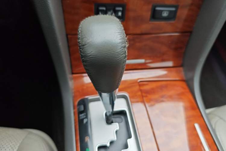 Used Toyota Camry 2007 240G Luxury Edition Gear Lever