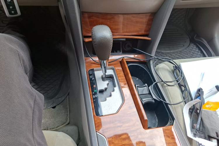 Used Toyota Camry 2007 240E Elite Edition Gear Lever