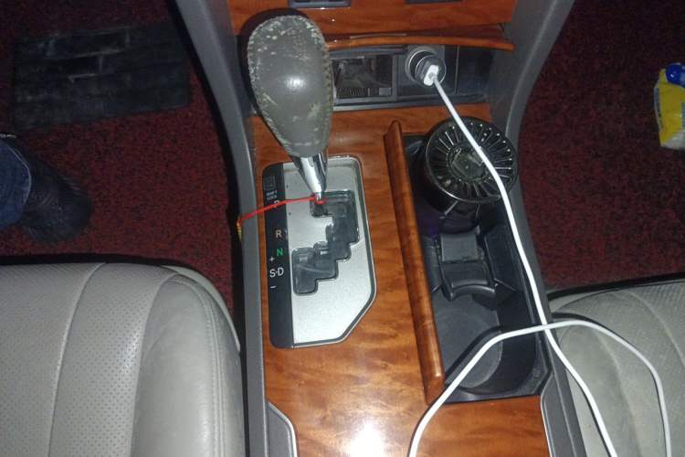 Used Toyota Camry 2007 240V Supreme Edition Gear Lever