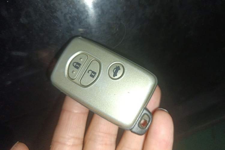 Used Toyota Camry 2007 240V Supreme Edition Vehicle Key