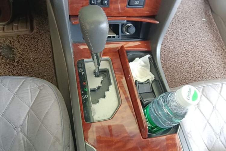 Used Toyota Camry 2007 240G Luxury Edition Gear Lever