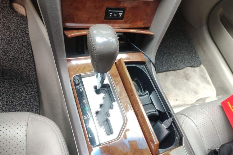 Used Toyota Camry 2007 200E Elite Edition Gear Lever
