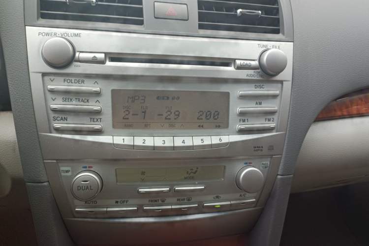 Used Toyota Camry 2008 240G Luxury Edition Audio And AC Panel