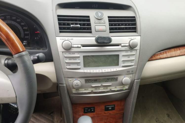 Used Toyota Camry 2008 240G Luxury Edition Audio And AC Panel