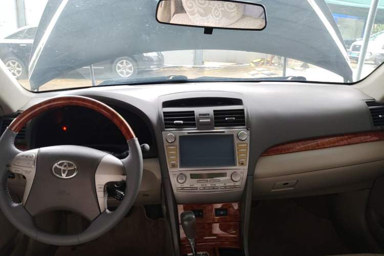 Used Toyota Camry 2008 240G Luxury Edition Center Console