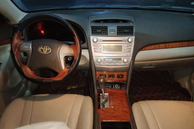 Used Toyota Camry 2008 200G Luxury Edition Center Console