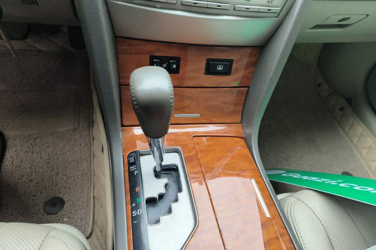 Used Toyota Camry 2008 240G Luxury Edition Gear Lever