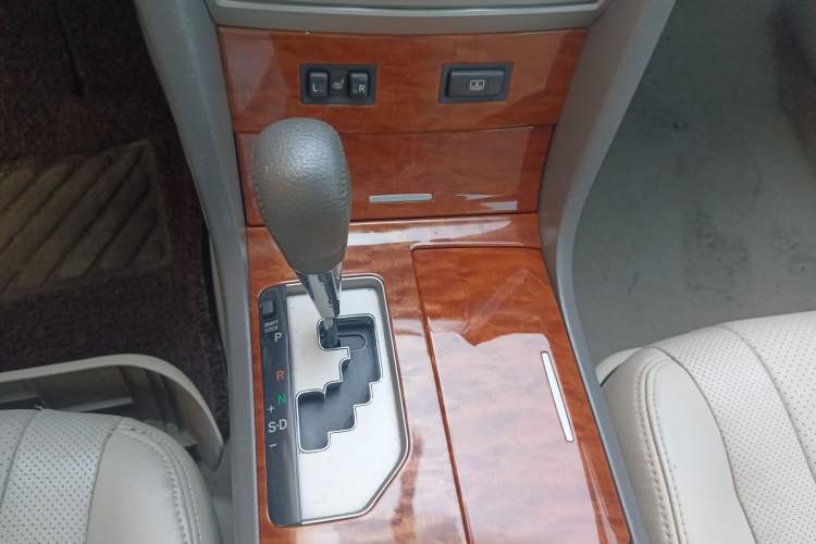 Used Toyota Camry 2008 240G Luxury Edition Gear Lever