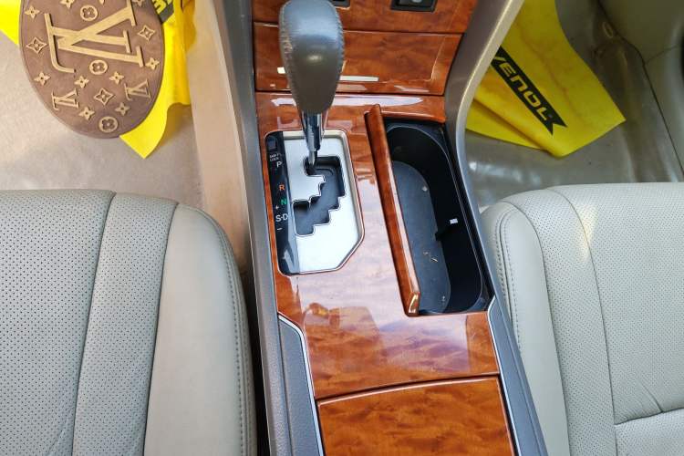 Used Toyota Camry 2008 240G Luxury Edition Gear Lever