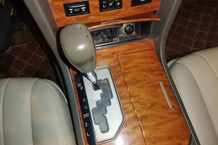 Used Toyota Camry 2008 200G Luxury Edition Gear Lever