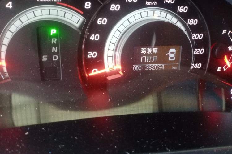 Used Toyota Camry 2008 240G Luxury Edition Odometer Close Up