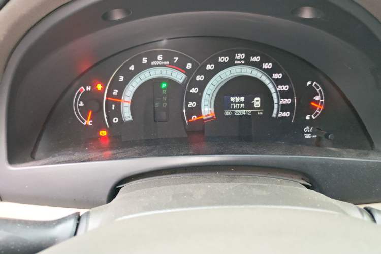 Used Toyota Camry 2008 240G Luxury Edition Odometer Close Up
