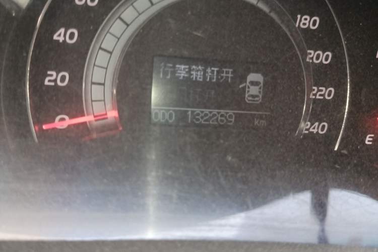 Used Toyota Camry 2008 240G Luxury Edition Odometer Close Up