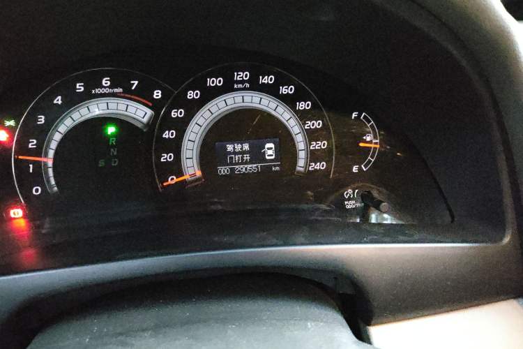 Used Toyota Camry 2008 240G Luxury Edition Odometer Close Up
